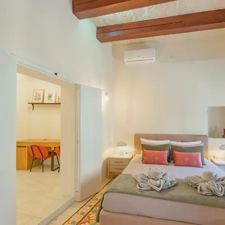 Boutique House - Private Terrace Near Dome Дом отдыха Моста