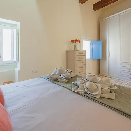 Boutique House - Private Terrace Near Dome Дом отдыха Моста