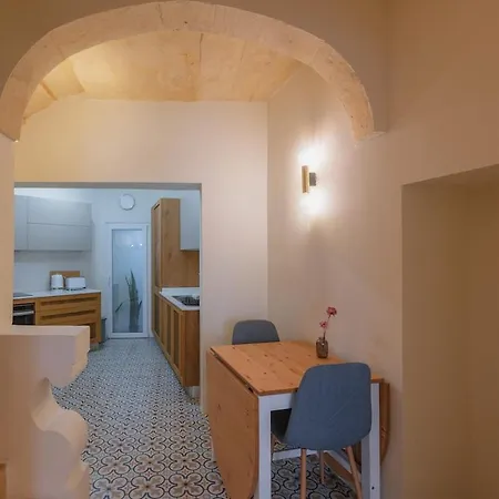 Boutique House - Private Terrace Near Dome * Моста