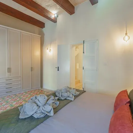 Boutique House - Private Terrace Near Dome Моста