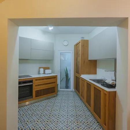 Boutique House - Private Terrace Near Dome