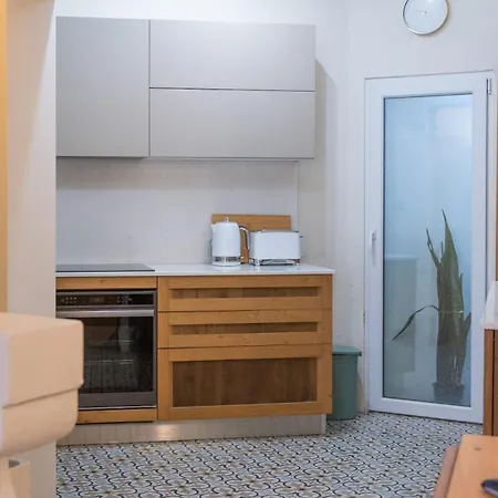 Boutique House - Private Terrace Near Dome Моста