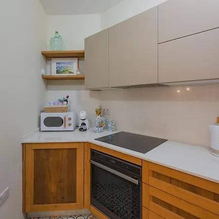 Boutique House - Private Terrace Near Dome * Моста
