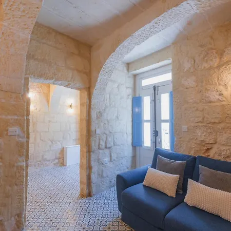 Boutique House - Private Terrace Near Dome Моста