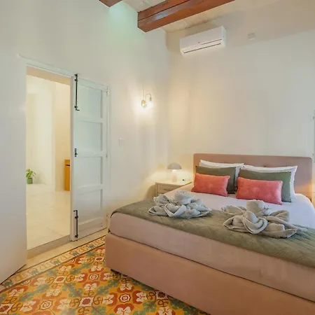 Boutique House - Private Terrace Near Dome