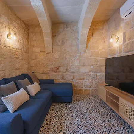 Boutique House - Private Terrace Near Dome Моста